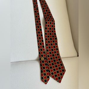 Previously owned Celine Tie. Excellent condition.